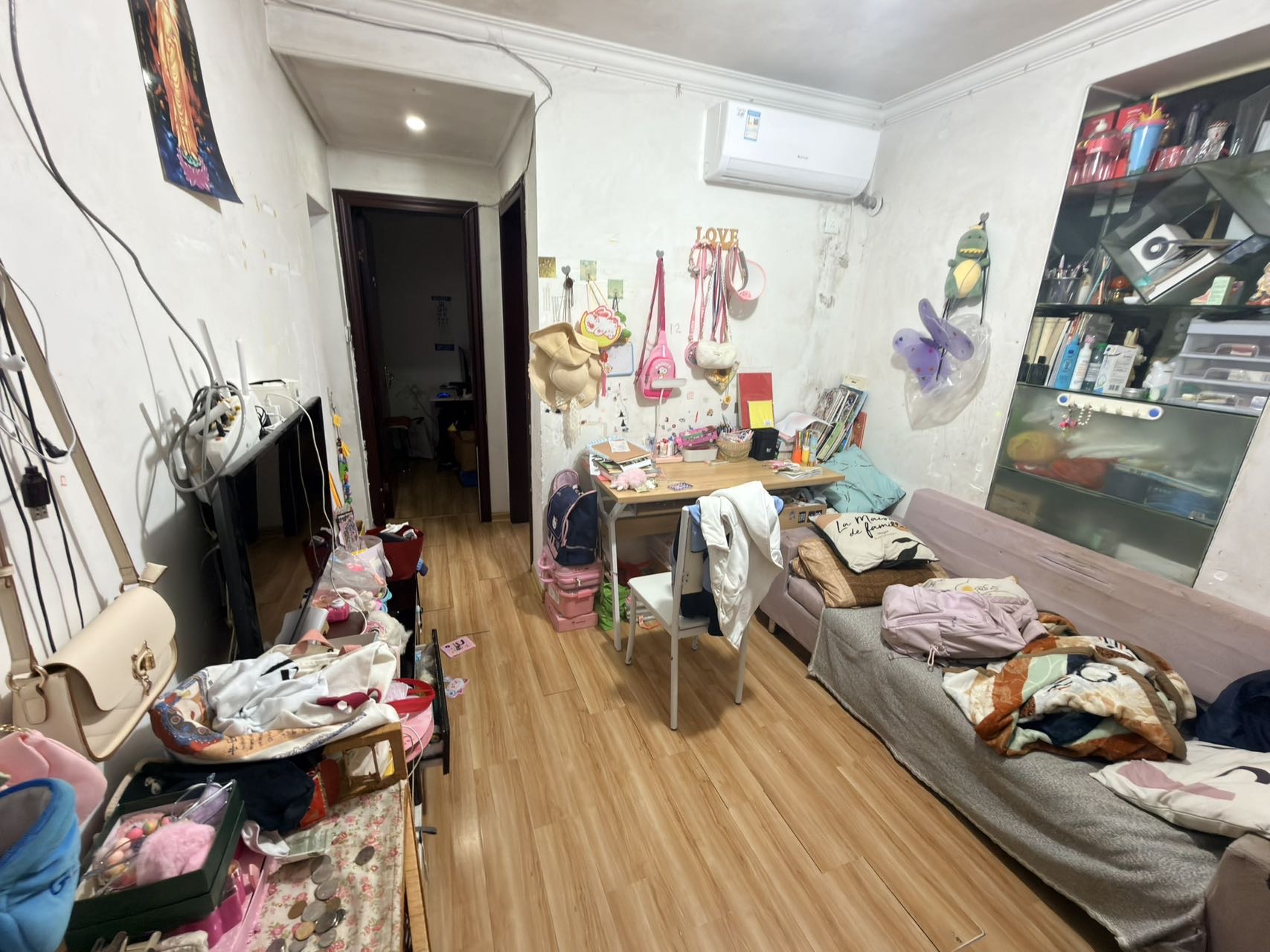 莲岳里小区1室1厅1卫