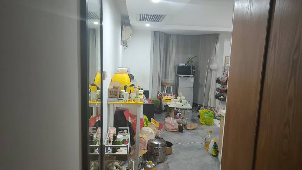 长升大厦1室1厅1卫