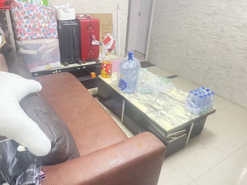 天宇花园4室2厅2卫