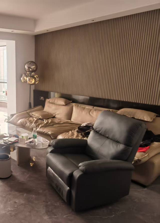 中骏海岸1号4室2厅2卫