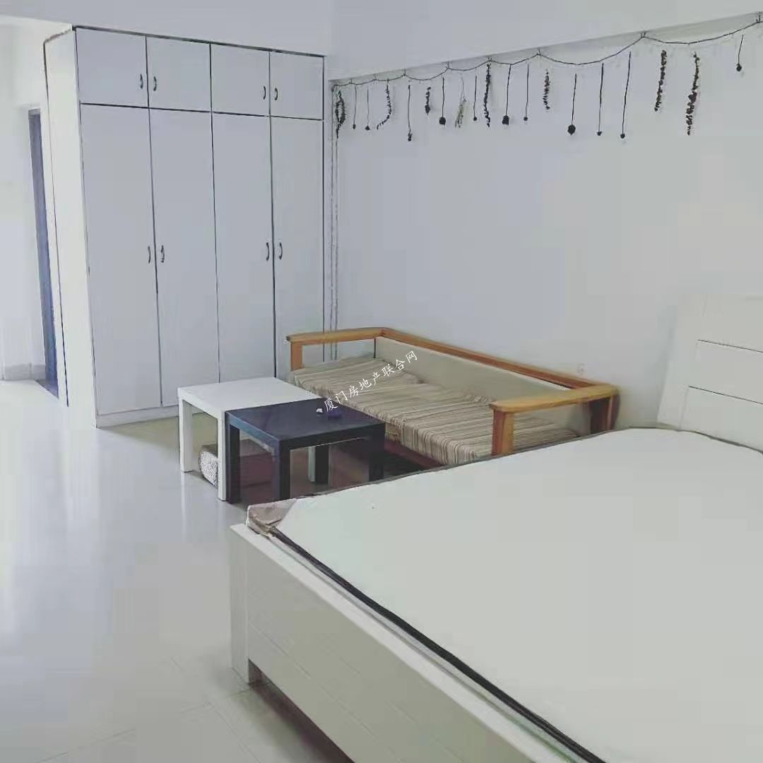房间3