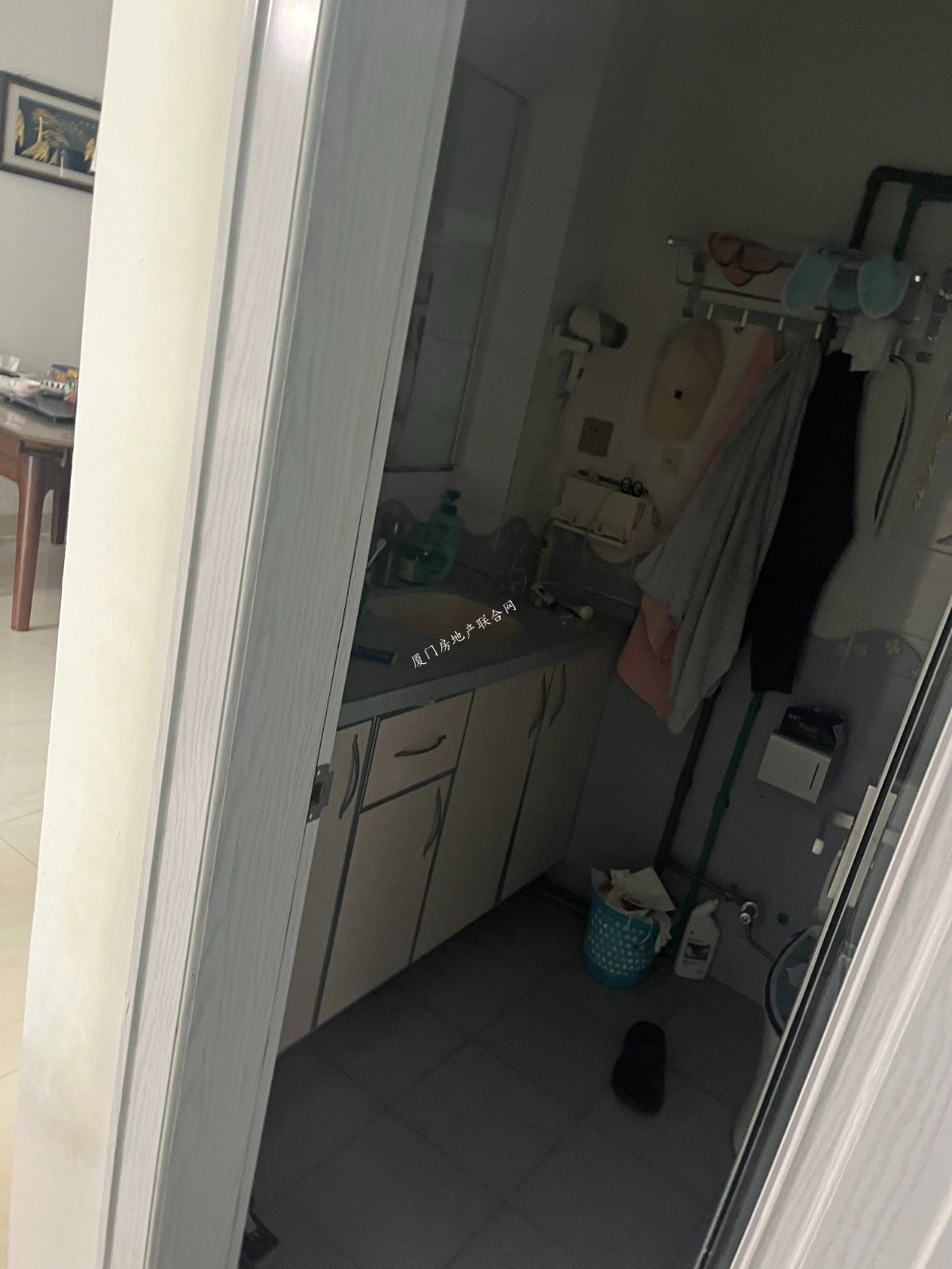 金盛大厦三室两厅出售