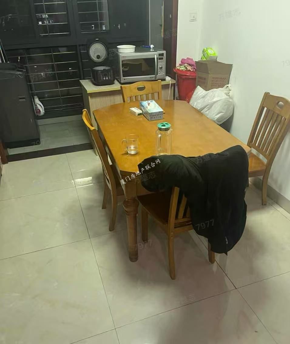 cf7a0f4536d0e050e4d6d893c729142e